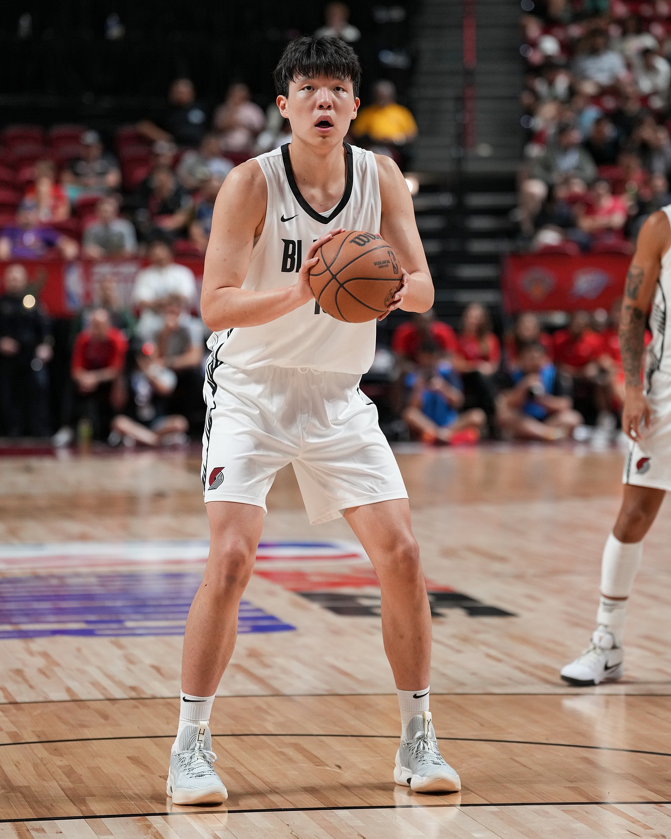 九游娱乐-队记:杨瀚森小腿和姚明一样强壮&下肢力量够 但整体力量需提升