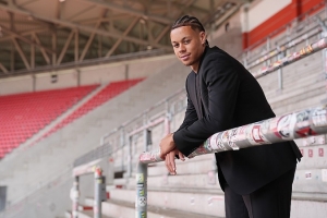 九游体育-官方：弗赖堡从柏林赫塔签下德国U21国脚舍汉特