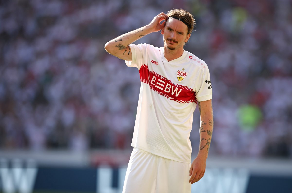 每日转会流言:米兰签下热那亚后卫德温特,澳超小古德温远赴美职联