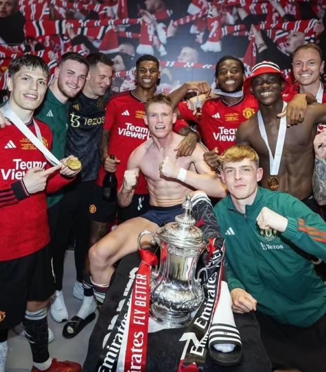 比分直播-【夜读】你好，再见，下一位