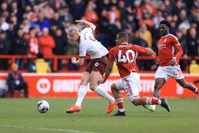 林良锋：赢保级队都这么辛苦，曼城能熬死阿森纳吗？