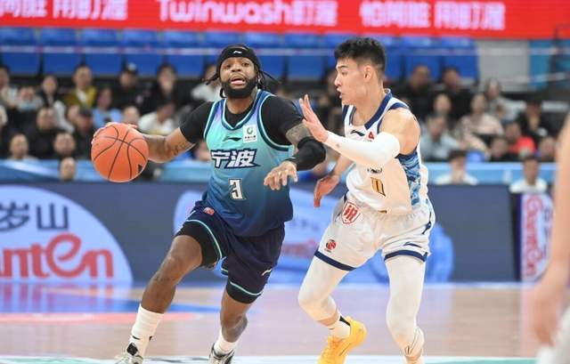 九游娱乐-CBA排名大变天!广东升第二,2大黑马疯狂搅局,辽宁山西难兄难弟